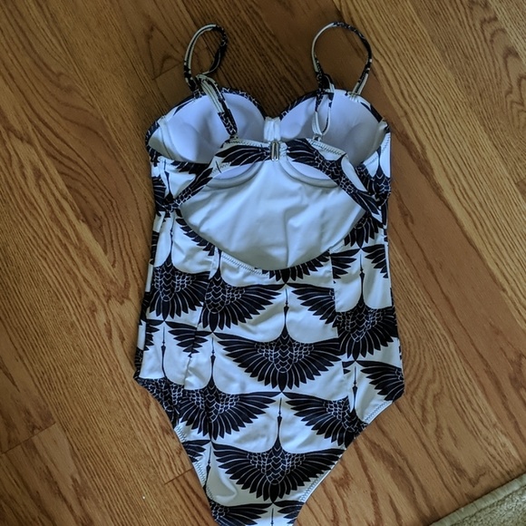 Cupshe Black and White Crane One Piece O12 - Picture 4 of 4